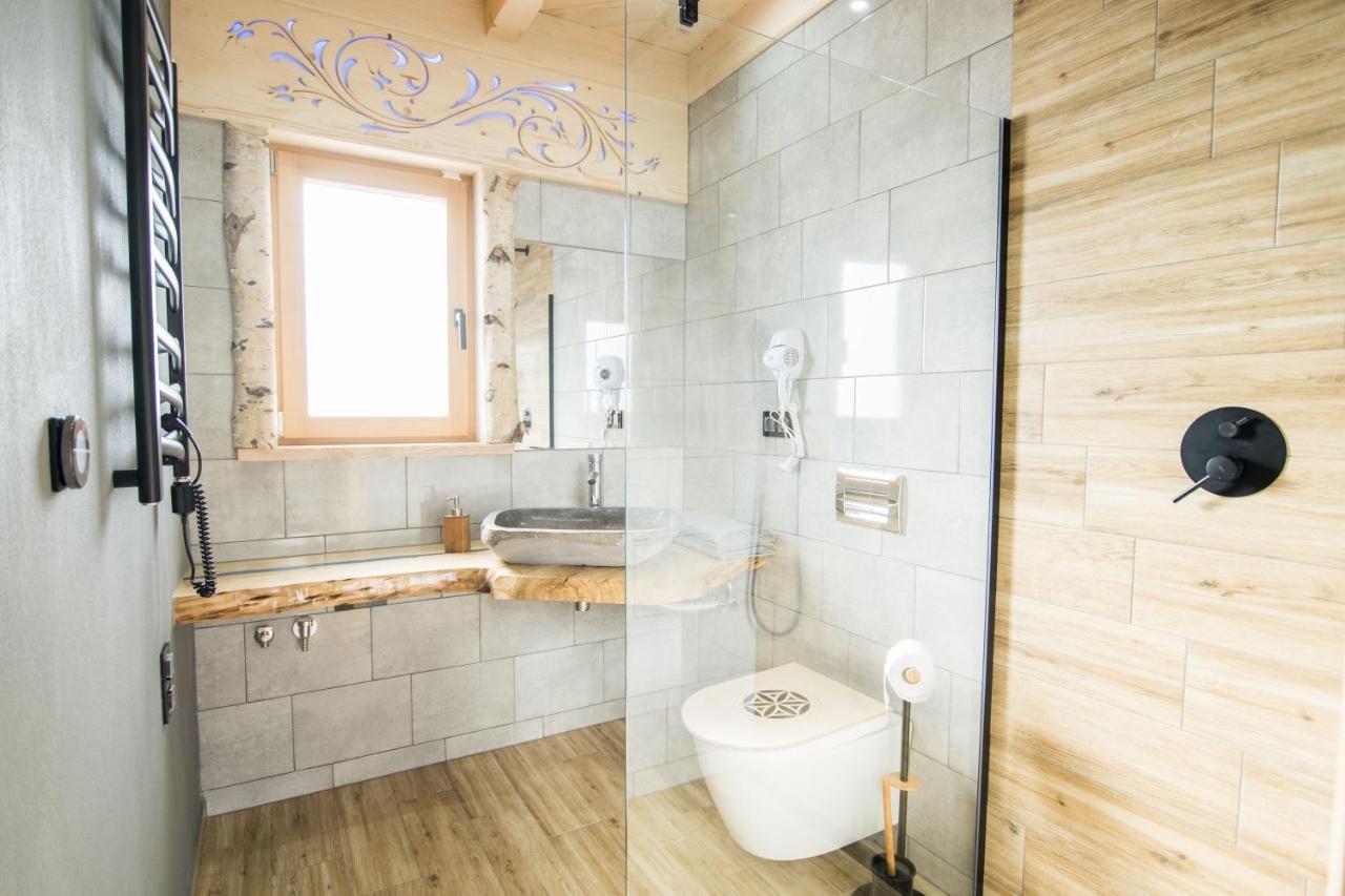 Nad Termami Villa Dzianisz ภายนอก รูปภาพ